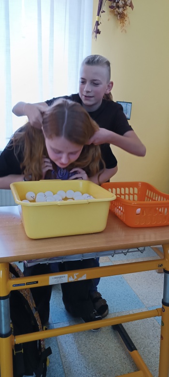 Bobbing for Apples