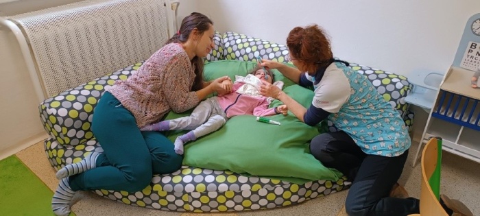 při čištění